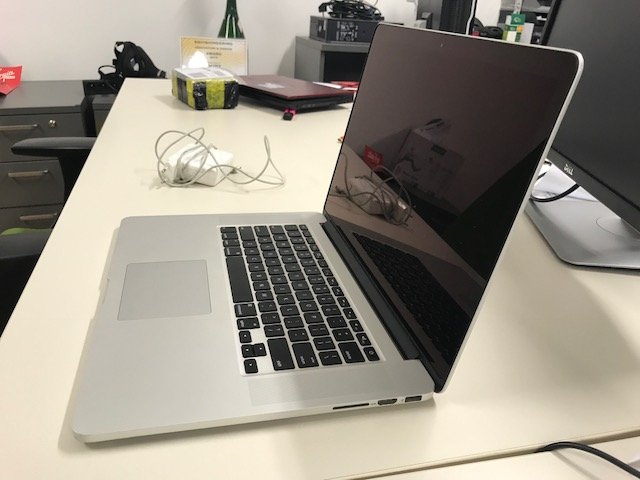 Màn hình Macbook pro retina đẹp như zin sau khi xử lý lỗi chống lóa
