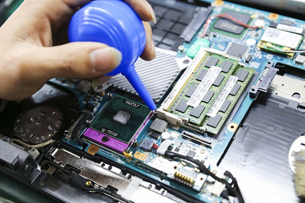 Vệ sinh macbook tại Đà Nẵng 
