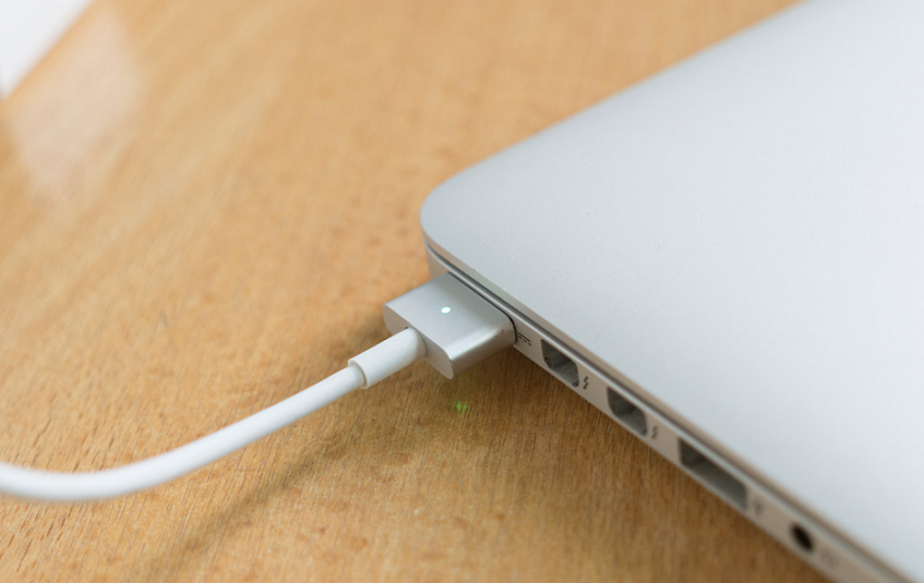 bán sạc macbook tại Đà Nẵng